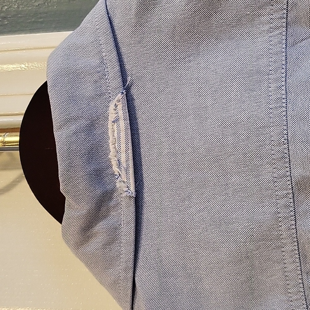 Button down - Picture 8 of 8